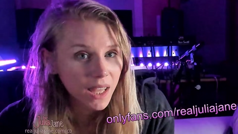 realjuliajane  24-02-2023